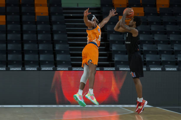 态波动的双 态波动的双